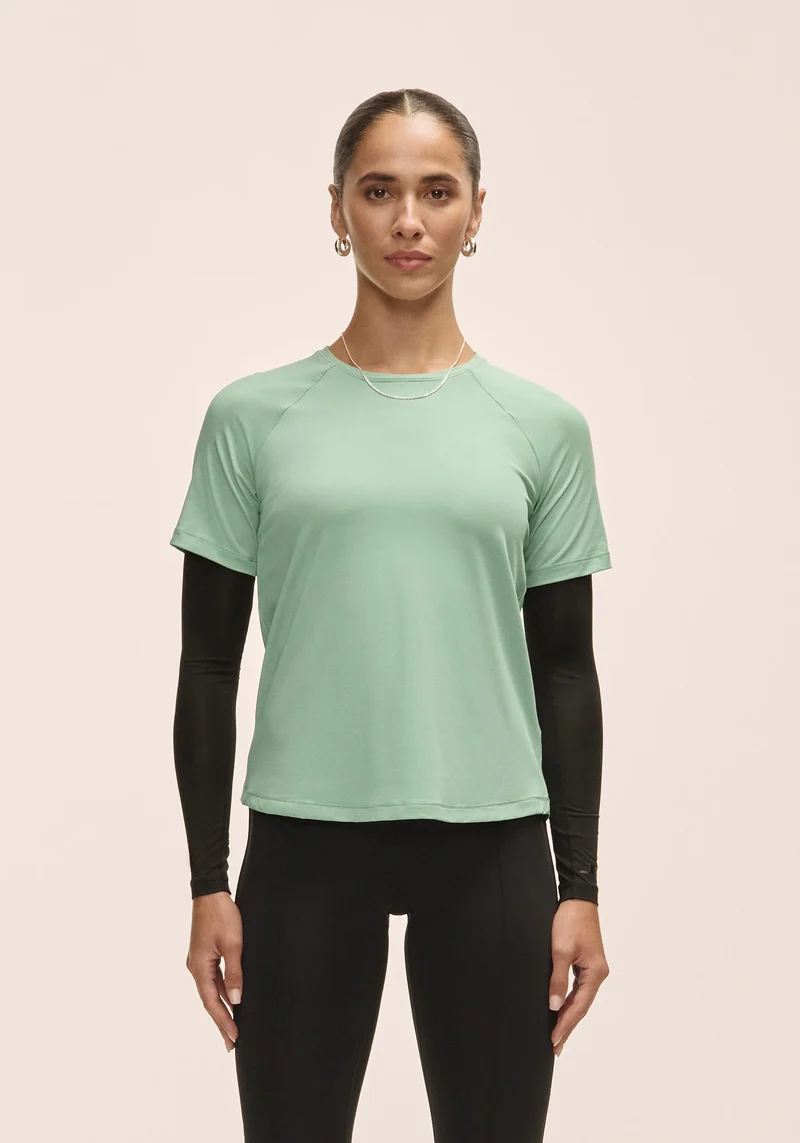 Essential Tee - Statue Green