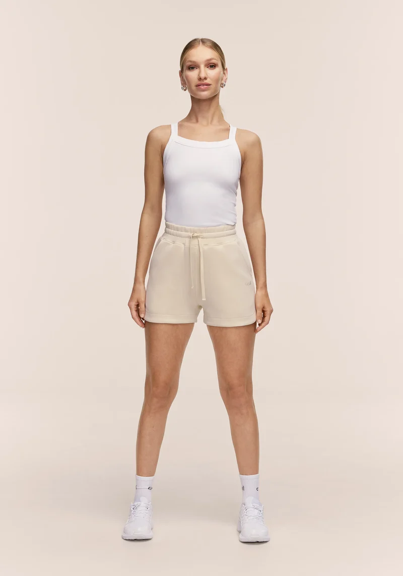Peachy Shorts - Lamb White