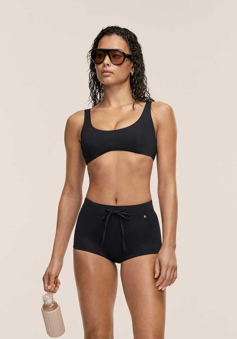 Vibrant U-shape Bikini Top - Black