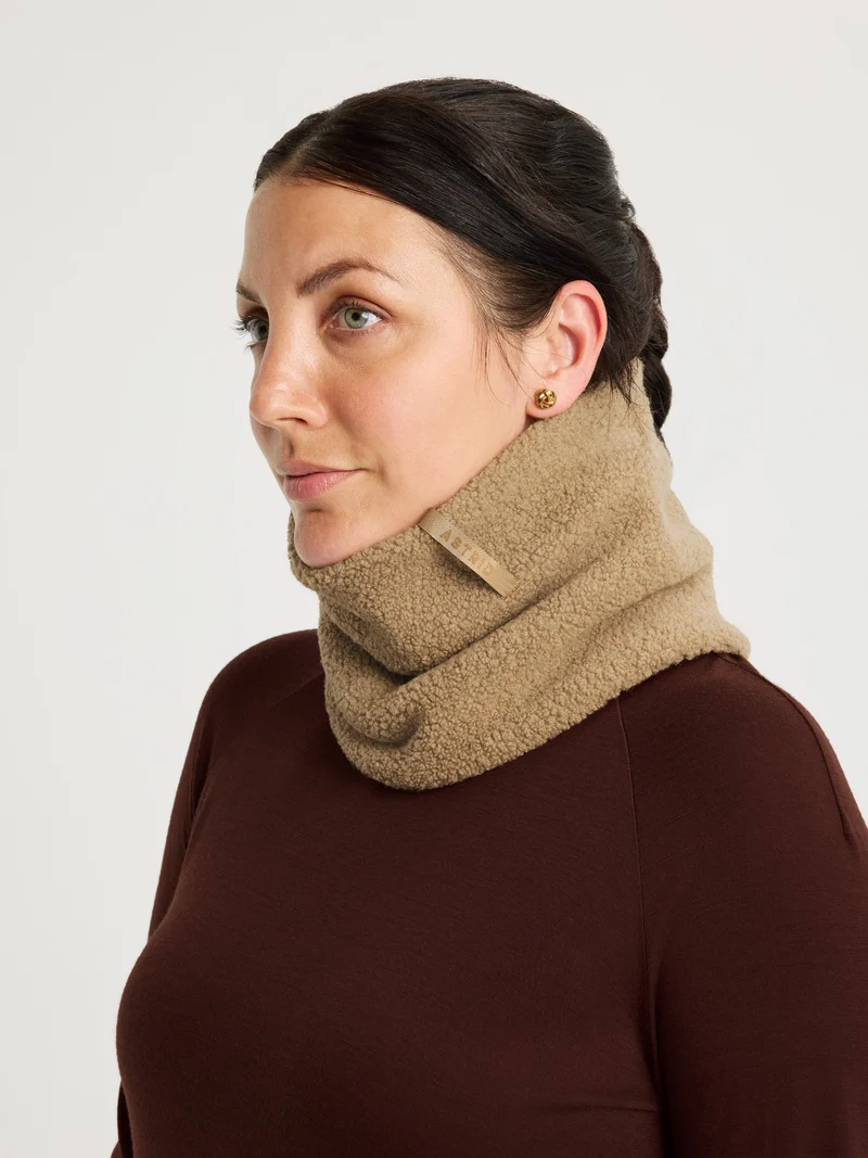 Camilla Wool Neckwarmer Camel