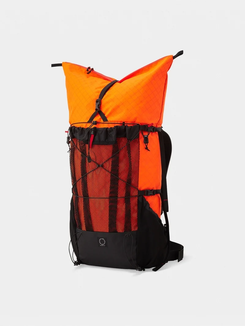THREE Mesh #Bright Orange｜山と道