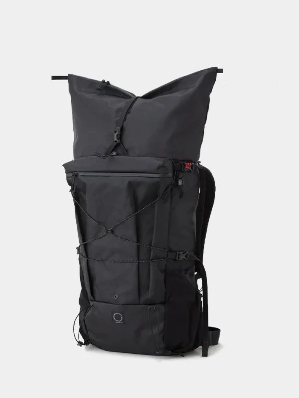THREE Zip #Black｜山と道