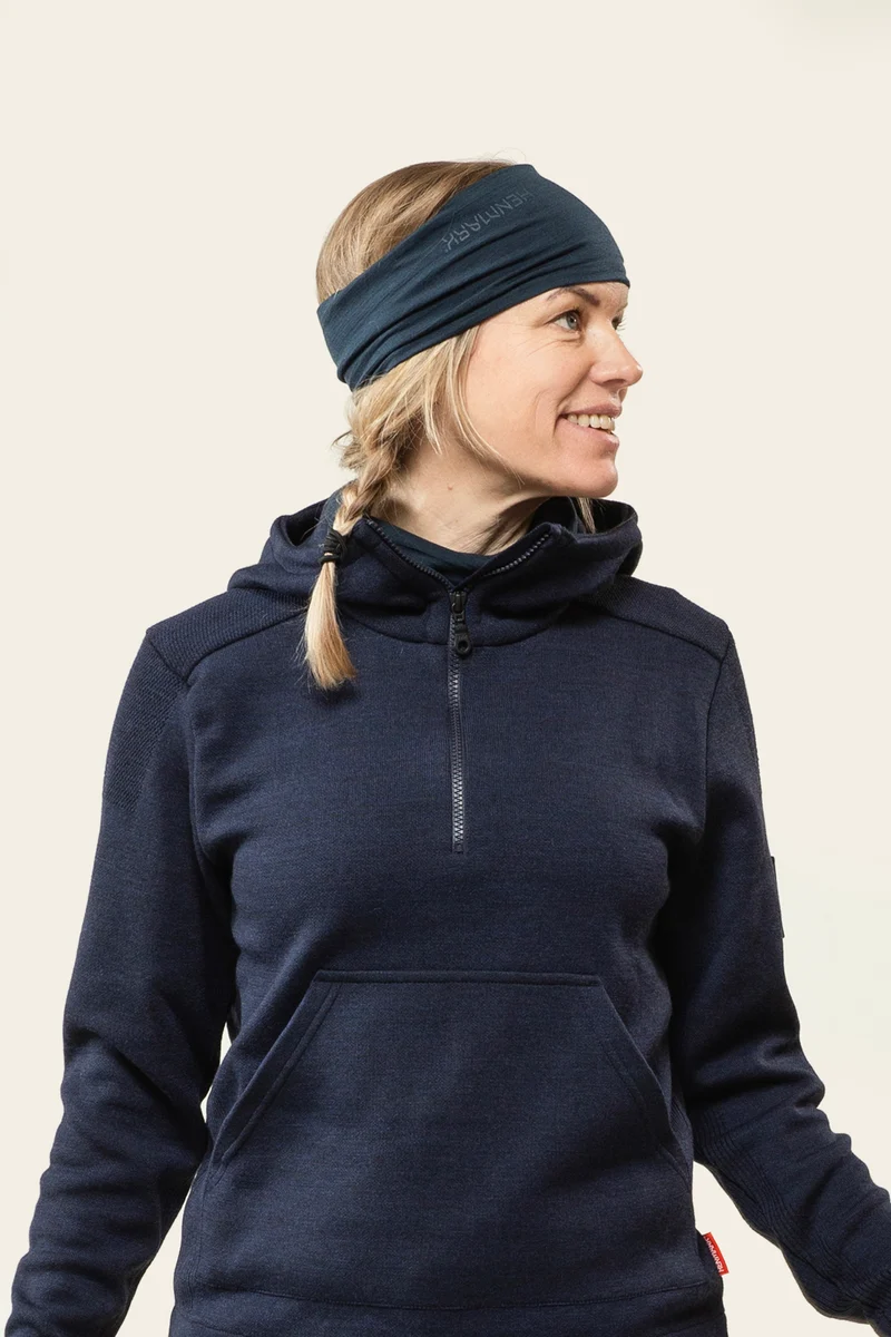 UNISEX MERINO HALF ZIP HOODIE