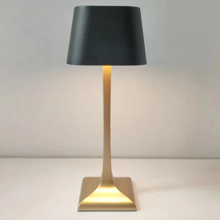 7. Modern och minimalistisk LED lampa