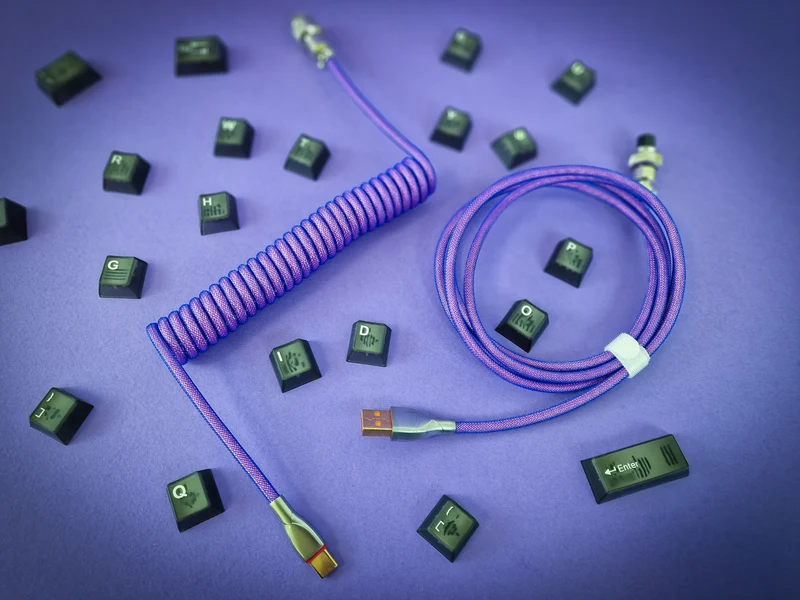 Elektrisk lila coiled Aviator-kabel