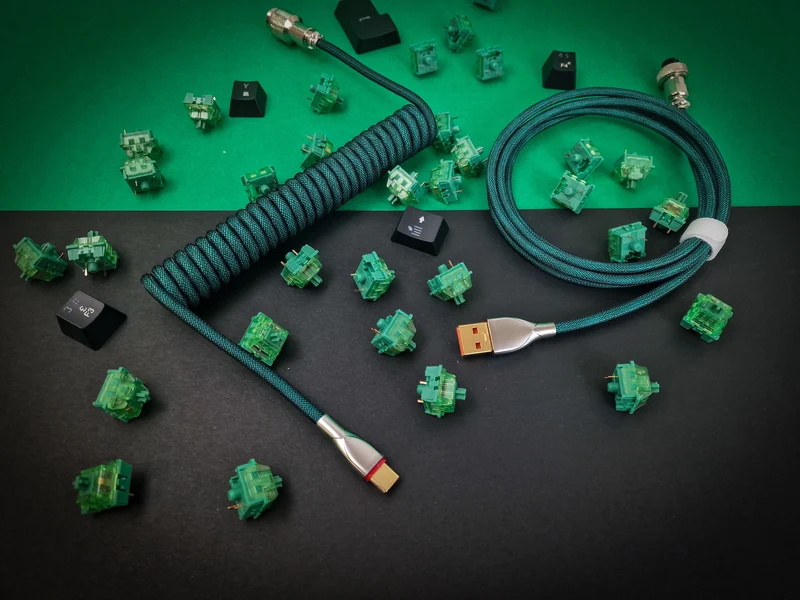 Emerald Green Coiled Aviator Kabel