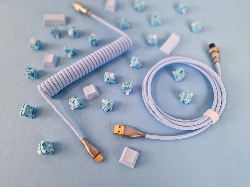 Babyblå Coiled Aviator-kabel