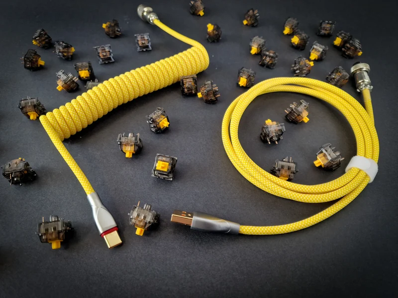 Canary Yellow Coiled Aviator Kabel