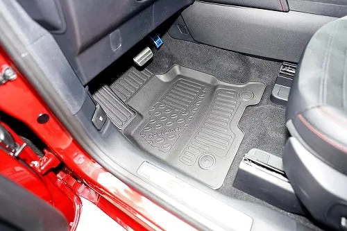 Ford Kuga Kupématta med hög kant