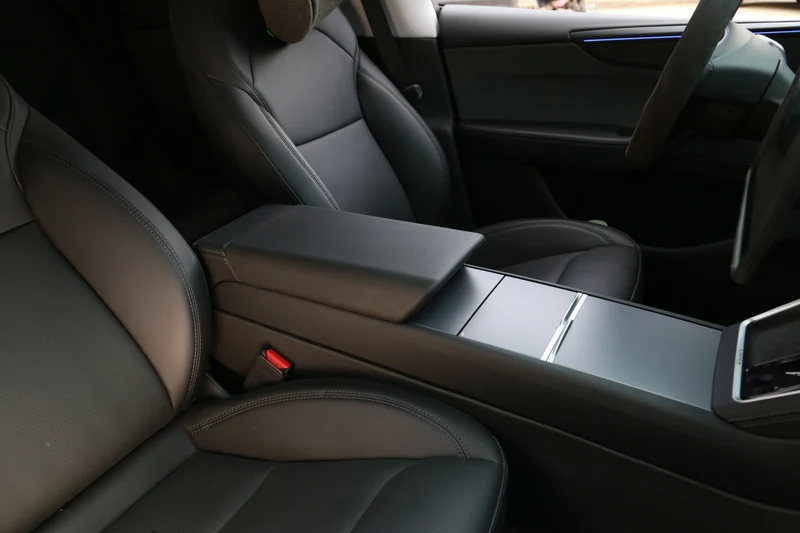 Skydd för Armstöd Tesla Model Y Juniper