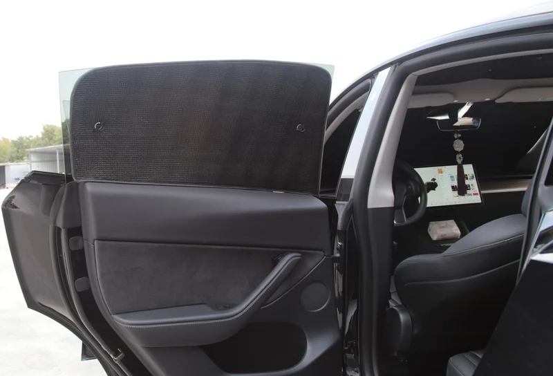 Solskydd Tesla Model Y - FYND