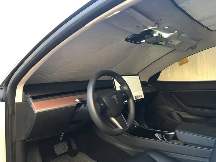 Tesla Model 3 solskydd aluminium